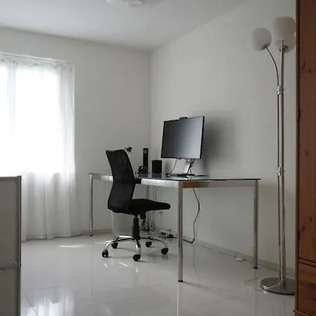Lejlighed Luxus 3.5 Zimmer-wohnung-balkon-whirlpool-parking *