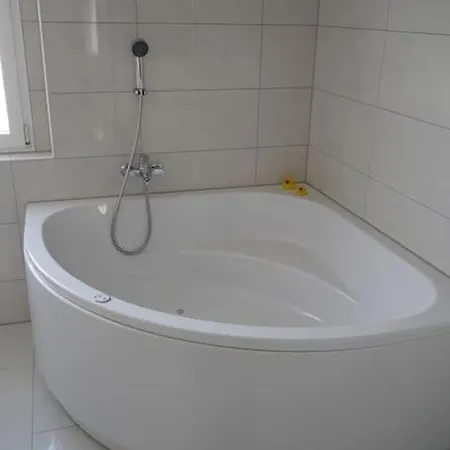 Luxus 3.5 Zimmer-wohnung-balkon-whirlpool-parking Luzern