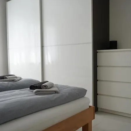 Luxus 3.5 Zimmer-wohnung-balkon-whirlpool-parking