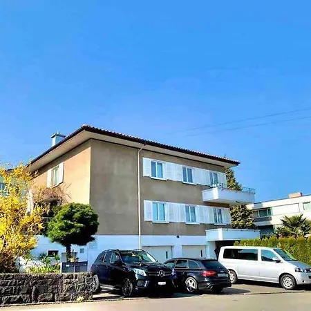 Luxus 3.5 Zimmer-wohnung-balkon-whirlpool-parking Lejlighed *